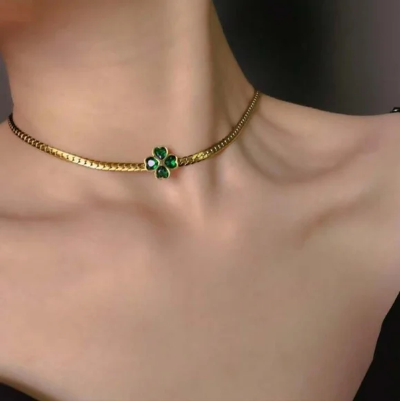 Green Heart Flower Stainless Steel Chain Necklace For Women. - Picture 5 of 6
